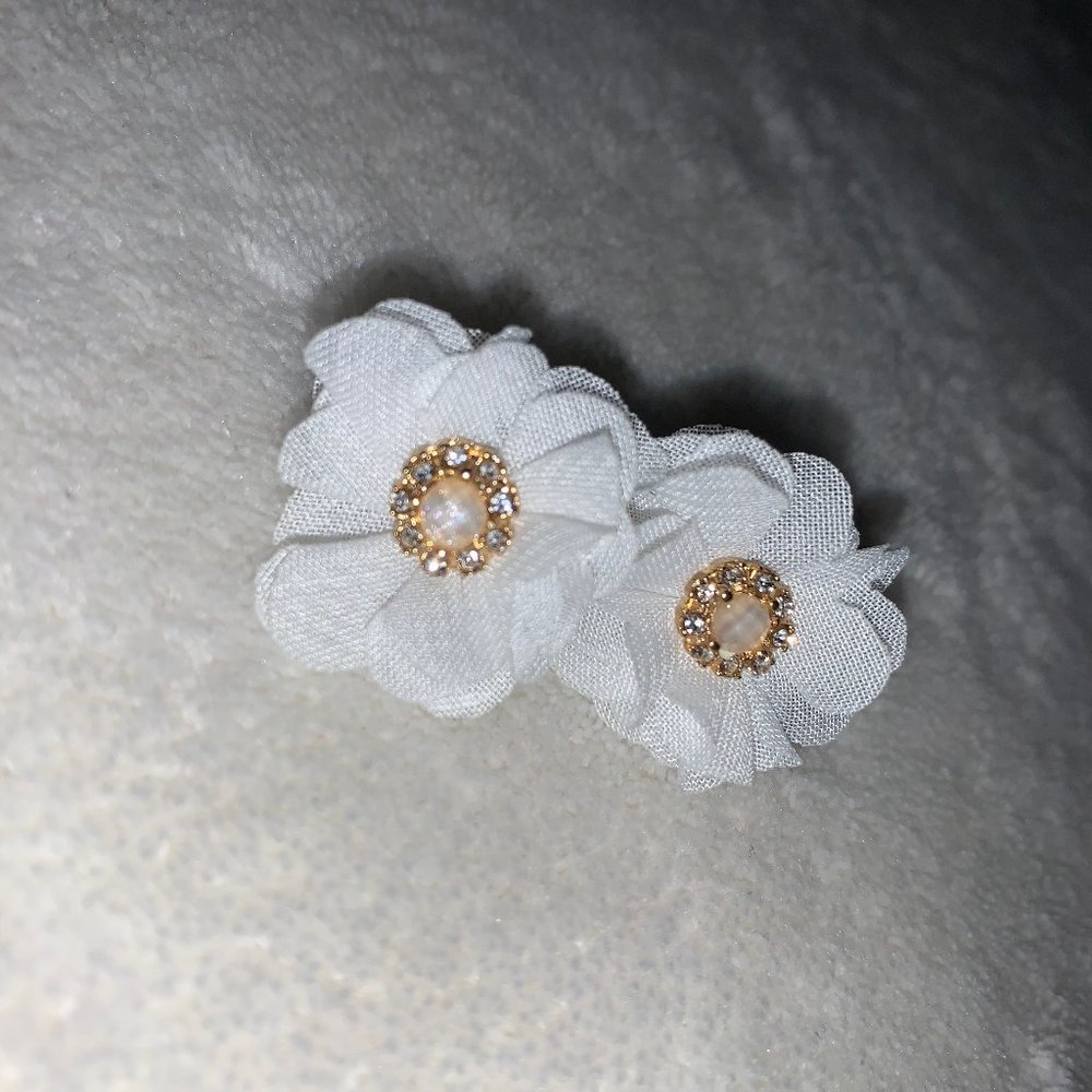 White Tool Flower Earrings
